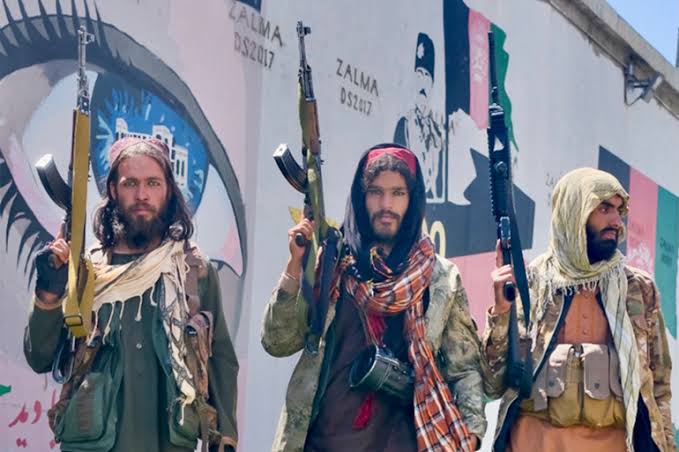 Pasukan bersenjata Taliban. (Foto: Al-Jazeera).