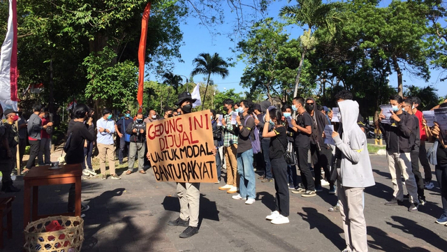 Aliansi BEM se-Bali protes perpanjangan PPKM (Net)