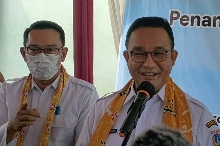 Gubernur DKI Jakarta Anies Baswedan dan Gubernur Jawa Barat Ridwan Kamil (Kompas)