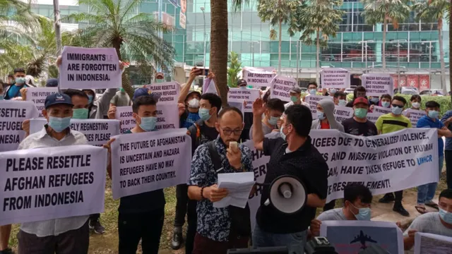 Pengungsi Afghanistan demo didepan Kantor UNHCR Medan, Sumut (Net)