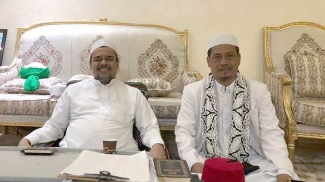 KH Qurthubi Jaelani dan Habib Rizieq Shihab. (Dok FPI Banten)