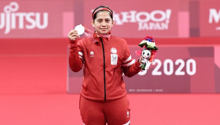 Peraih medali emas Paralimpiade Tokyo 2020 asal Riau, Leani Ratri Oktila (reuters)