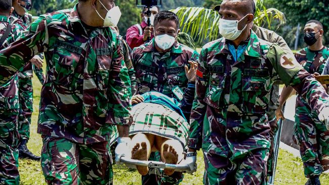 Evakuasi Jenazah Nakes di Pegunungan Bintang korban kekejaman KKB (Net)