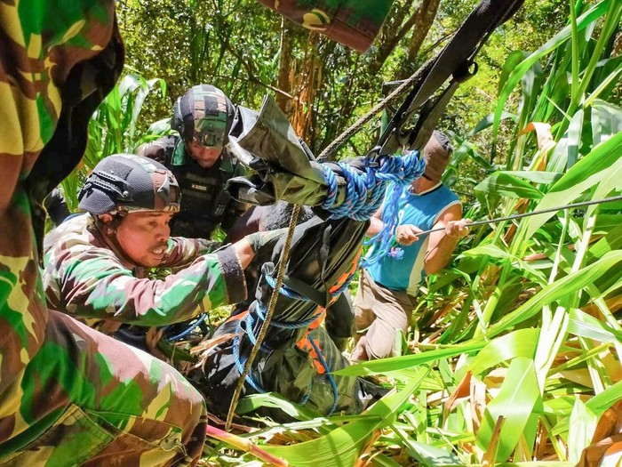 Evakuasi Jenazah Nakes Gabriella Maelani di Jurang Gunung Bintang (Ist)