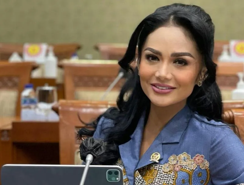 Anggot DPR RI F-PDIP Krisdayanti (Net)