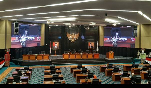 Rapat Paripurna Interpelasi Formula E, Selasa (28/9/2021), di gedung DPRD DKI Jakarta (Kompas.tv)