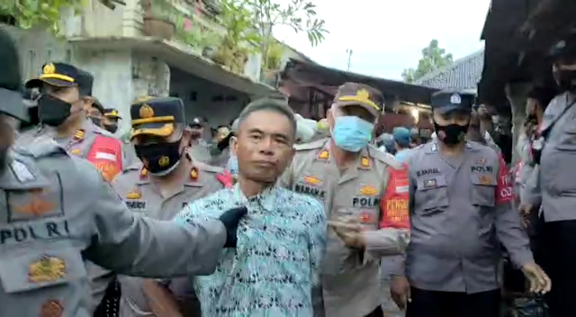 Diduga Terlibat Pembantaian 2 Petani Tebu, Anggota DPRD Ini Ditangkap. (Gelora).