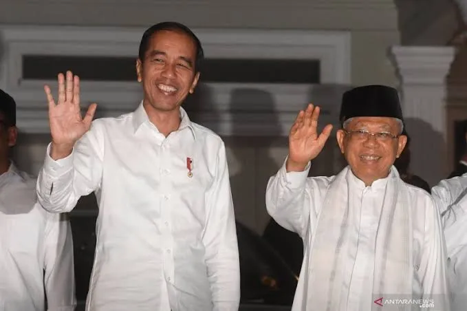 Mantan Presiden Joko Widodo dan Mantan Wakil Presiden Ma`ruf Amin. (Foto: Antara).