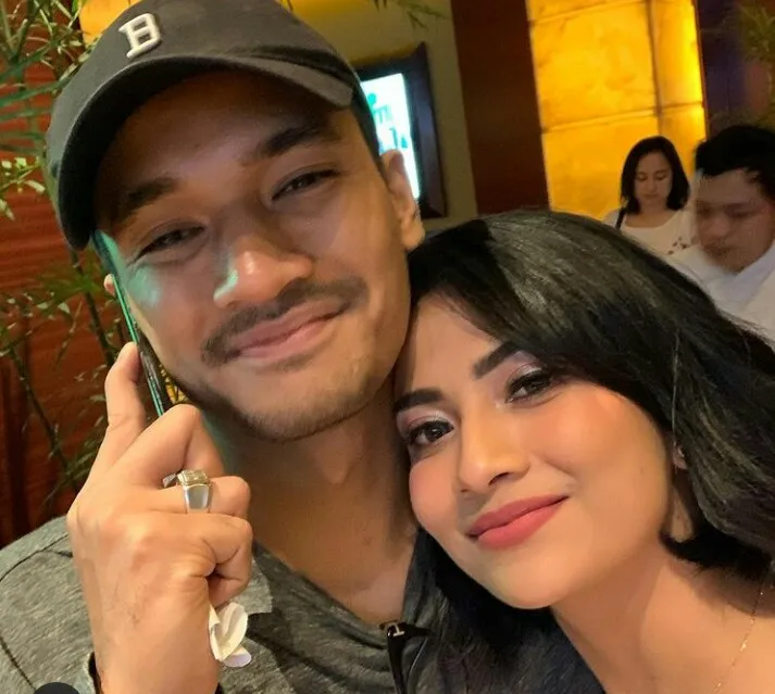 Vanessa Angel dan Suaminya (IG)