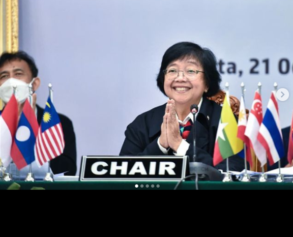 Menteri LHK Siti Nurbaya Bakar (Sumber: IG @siti.nurbayabakar)