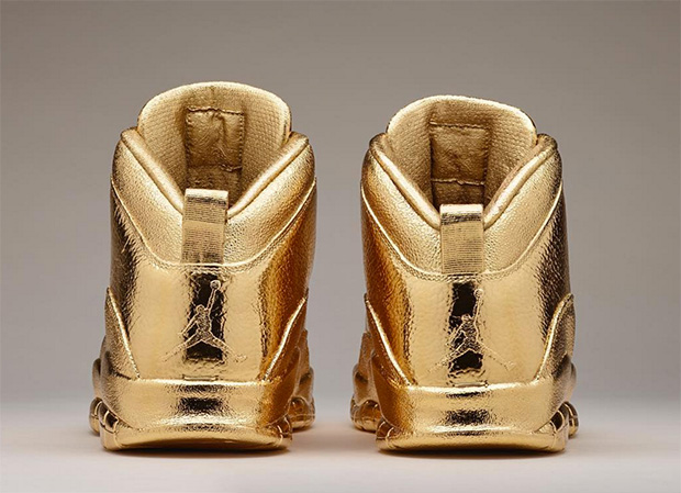 Solid Gold OVO x Air Jordans (Sneakersnews)