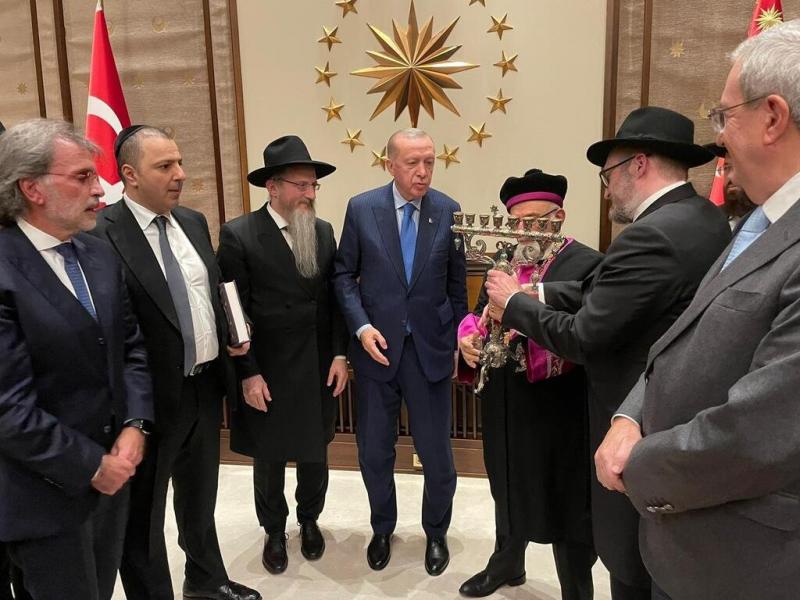 Presiden Turki Recep Tayyip Erdogan pernah undang Rabi Yahudi untuk makan malam di Istana Negara Turki (Arrahmah)