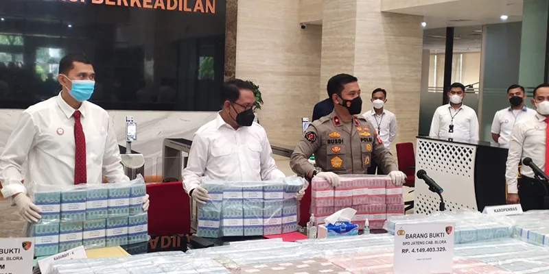 Bareskrim Polri tahan Eks Kepala BPD Jateng Jawa Tengah cabang Blora (rmol)