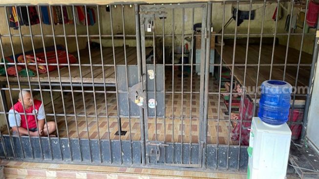 Polisi ungkap tujuan pembuatan kerangkeng manusia di rumah Bupati Langkat (suara.com)