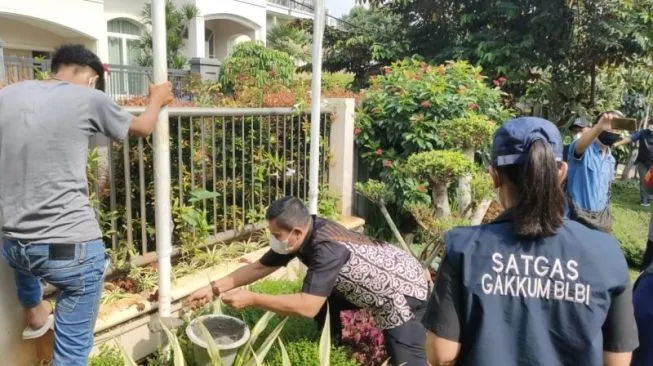Satgas BLBI sita aset Obligor BLBI Ulung BUrsa senilai Rp76 Miliar (suara.com)