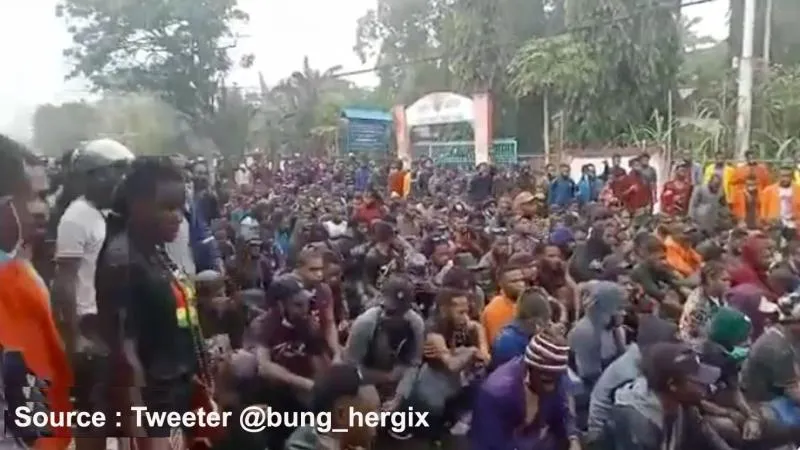 Pendemo tolak pemekaran wilayah di Papua meninggal usai ditembak polisi (Twitter @bung_hergix)