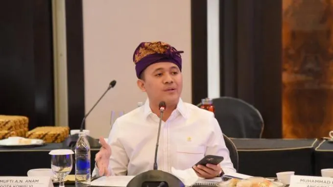 Politikus PDIP Mufti Anam kesal dengan Mendag Luthfi soal kelangkaan minyak goreng (Tribun)