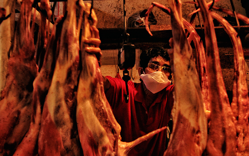 Pedagang daging di Pasar Senen, Jakarta (Law-justice/Robinsar Nainggolan)