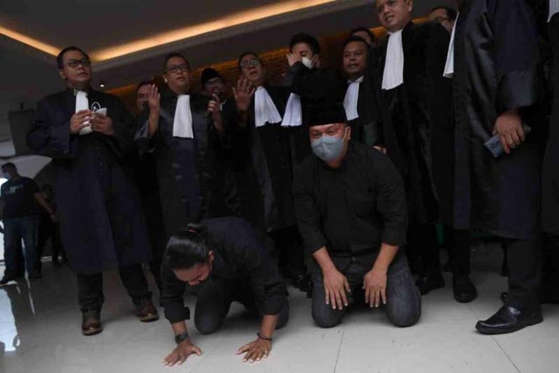 Dua polisi penembak laskar FPI akan ditugaskan kembali usai divonis lepas oleh majelis hakim pada PN Jakarta Selatan (sindonews)