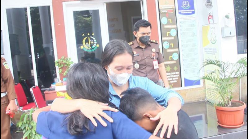 Pelaku pencurian ponsel di Makassar, Sulsel, dibebaskan setelah korban memaafkan perbuatannya (dok. Kejagung)