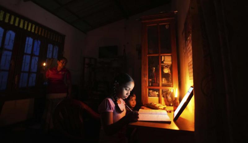 Pemadaman listrik 10 jam per hari di sri lanka (Reuters)
