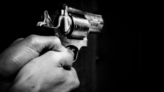 Polisi tangkap wanita terkait penembakan petugas Dishub Kota Makassar (suara.com)