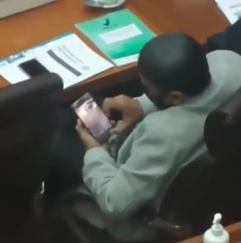 Ampun, Anggota DPR RI Ini Terciduk Nonton Video Porno Foto :Twiter Mina