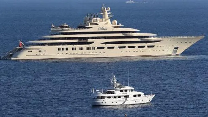 Foto: Kapal pesiar Dilbar saat berlayar di Monako (AFP/VALERY HACHE)
