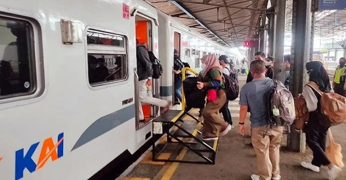 Syarat naik kereta api bagi anak 6-17 tahun (aboutmalang)