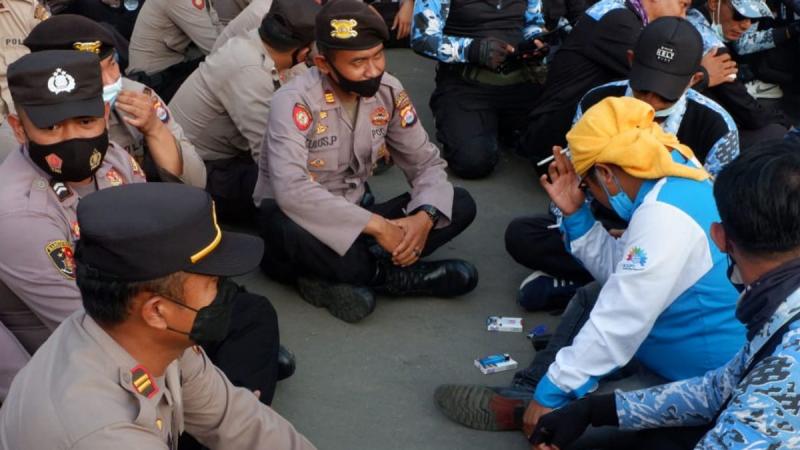 Polisi terima kasih ke buruh dan mahasiswa karena demo kondusif (voi)