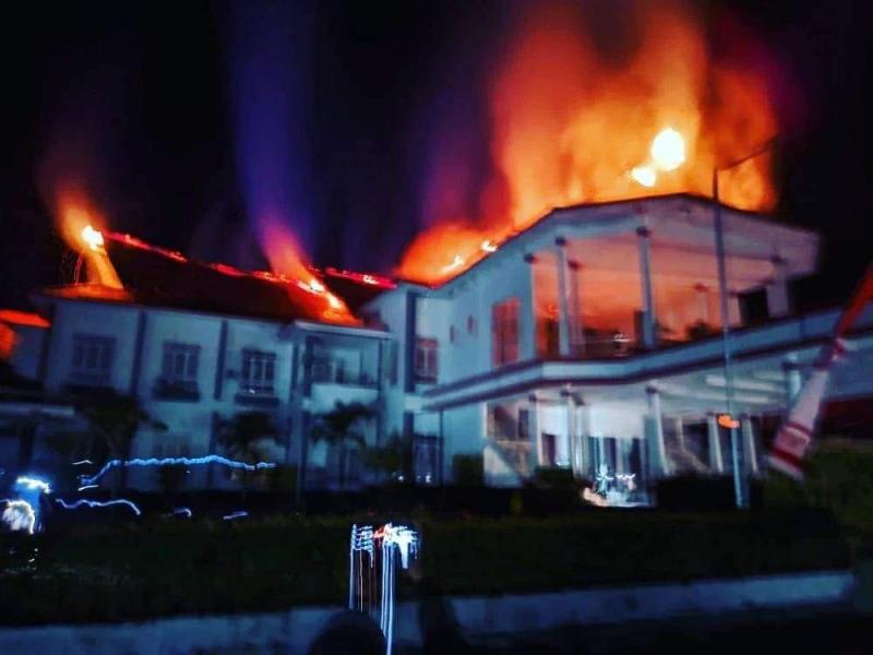 Kebakaran Kantor Bupati Halmahera Selatan, Kerugian Ditaksir Miliaran. (Istimewa).