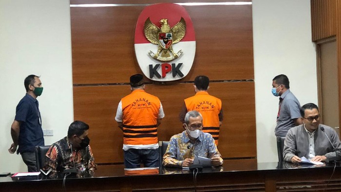 KPK tahan tersangka kasus korupsi pengadaan tanah untuk pembangunan SMKN 7 Tangsel (detik)