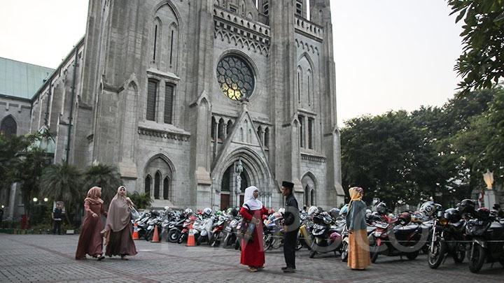 Gereja Katedral Jakarta siapkan lahan parkir untuk jemaah salat Id di Masjid Istiqlal (teras)