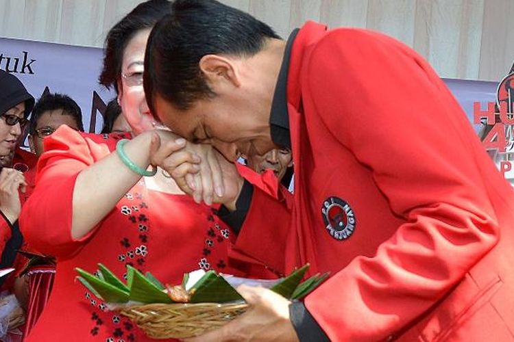 Ketum PDIP Megawati Soekarnoputri dan Presiden Jokowi (hops)