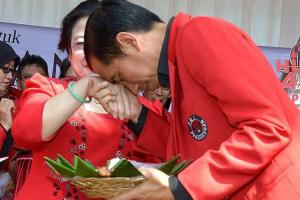 Jokowi Seolah Ingin Main Belakang dari Megawati