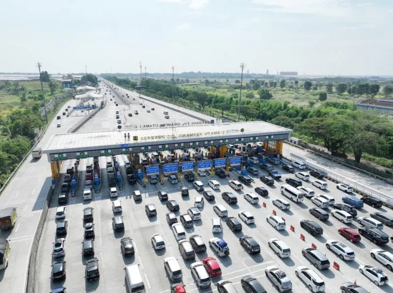 Suasana arus balik Lebaran 2022 di Gerbang Tol Cikampek Utama (dok. Jasa Marga)