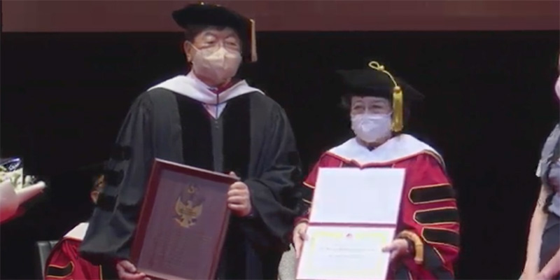 Megawati Soekarnoputri saat menerima gelar Profesor Honoris Causa di Korea Selatan/Repro