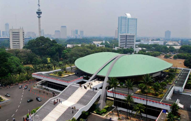DPR anggarkan R4,5 miliar untuk pengecatan dome gedung Nusantara (beritasatu)