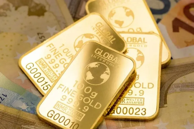 Harga emas menguat (kompas)
