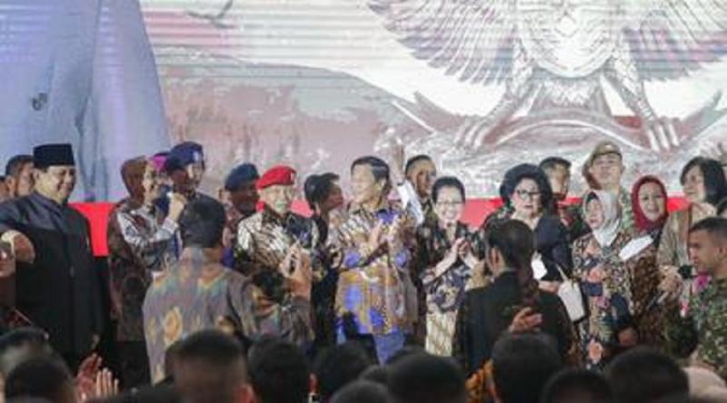 Menhan Prabowo Subianto bertemu Agum Gumelar dan sejumlah purnawirawan TNI saat acara halal bihalal yang digelar di kediamannya di Hambalang, Bogor, Jawa Barat, Rabu (1/6/2022). (Foto: Istimewa)