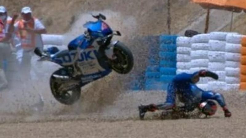 Pembalap MotoGP Suzuki Alex Rins patah tangan (runganSport)