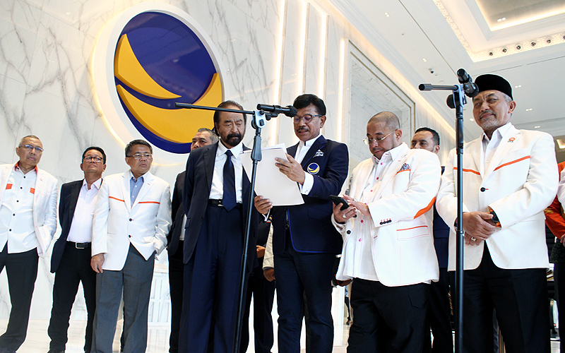 Elit Partai Keadilan Sejahtera (PKS) dan Partai Nasdem menggelar pertemuan pada Rabu (22/6) siang. Pertemuan itu dilaksanakan di Nasdem Tower, Jakarta. Ketua Umum Partai NasDem Surya Paloh mengungkapkan partainya bertemu PKS untuk menjajaki koalisi Pemilu 2024. 