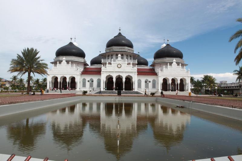 Masjid Baiturrahman, salah satu ikon Provinsi Aceh