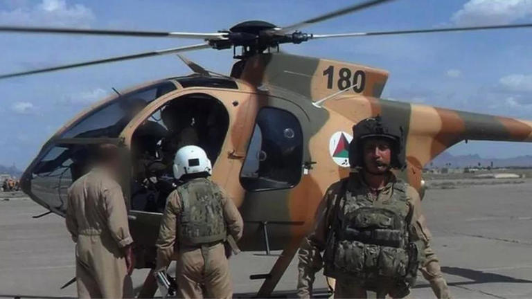 Mohammad Edris Momand pilot yang dilatih AS tapi pilih membelot ke Taliban (BBC)