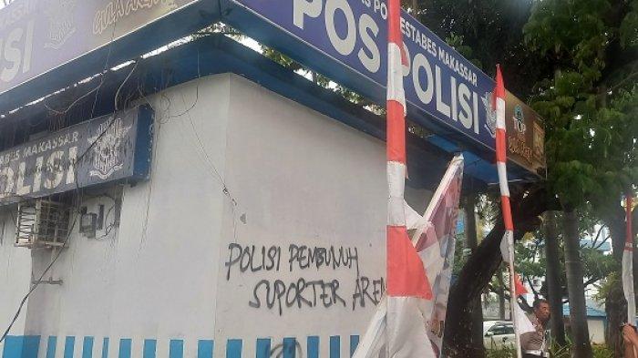  Pos polisi lalu lintas (Polantas) yang berada di Jalan AP Pettarani, Makkasar, Sulawesi Selatan dilempari Bom Molotov (Net)