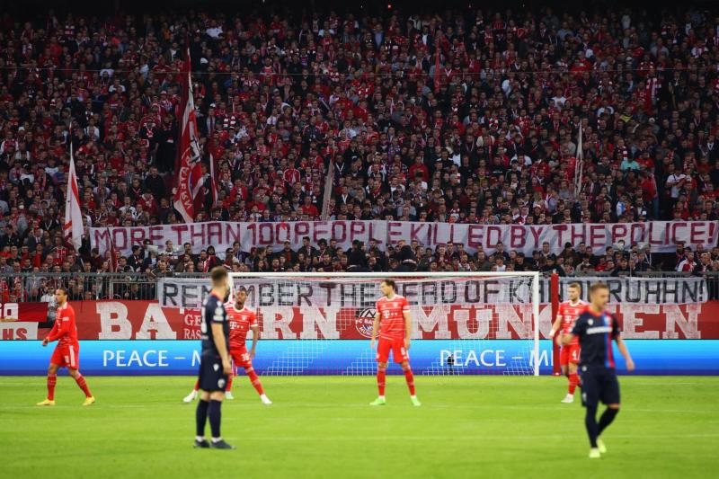 Fans Bayern Munchen: Lebih dari 100 Orang Dibunuh Polisi! (Twitter).