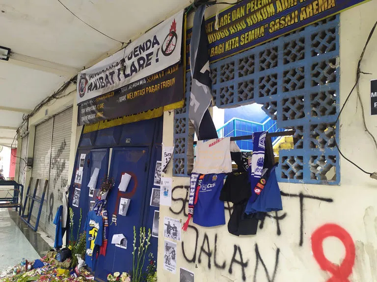 Pintu 13 di Stadion Kanjuruhan (Foto: MI)
