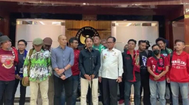 Suporter Seluruh Indonesia Mengancam Bakal Lakukan Aksi Revolusioner. (Istimewa).