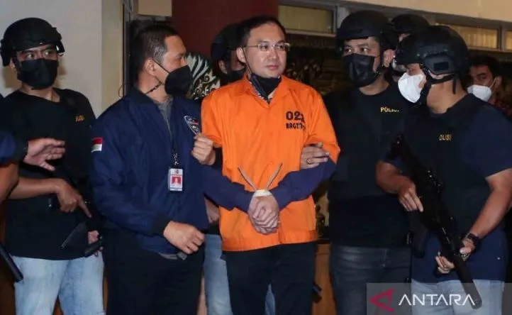 Dipantau Langsung Kapolri! Inilah Tampang Apin BK, Buron Bos Judi Online yang Ditangkap di Malaysia (PortalPekalongan)