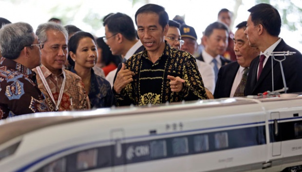 Jokowi dan Proyek Kereta Cepat (Net)